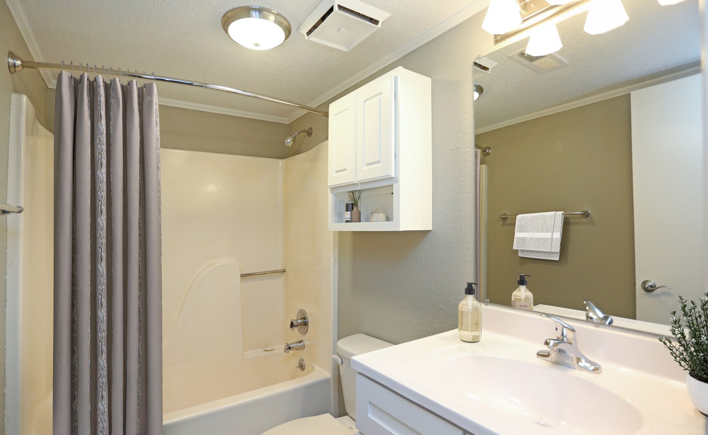 Salem Ridge Apartment Homes Image 12