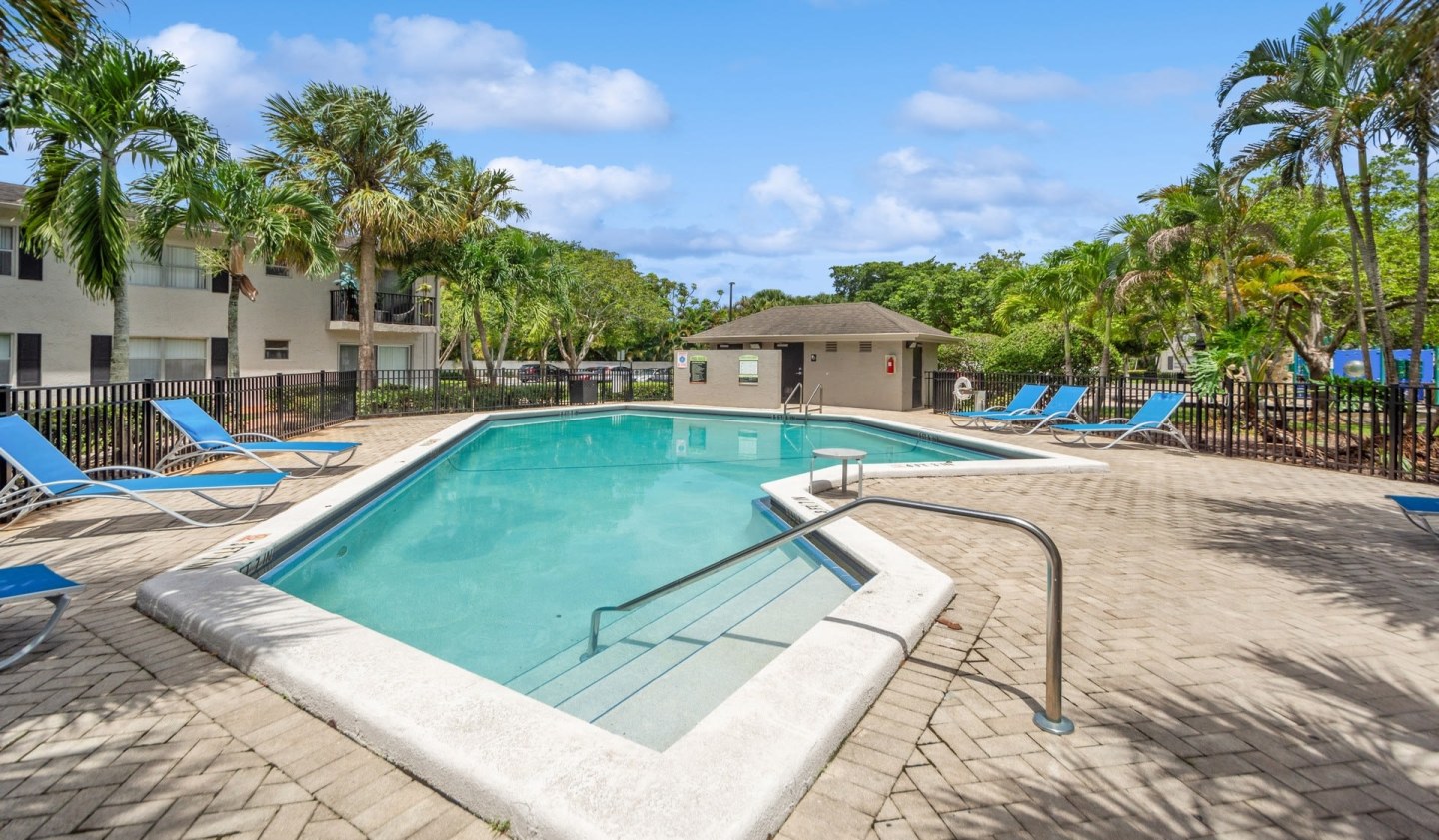 Plantation Gardens Apartment Homes Image 12