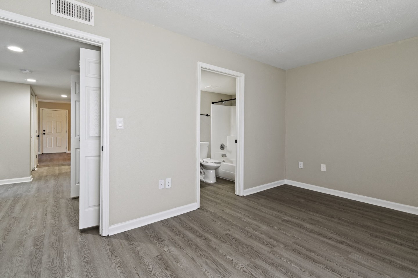 The Latitude Apartments Image 28
