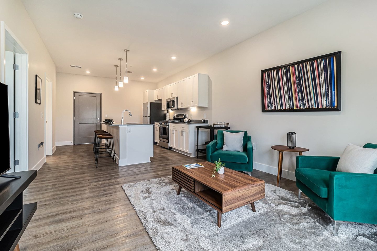 Harmony Lake Apartment Homes Image 3