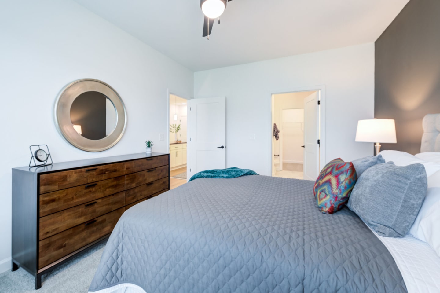 Taryn at 401 Image 15