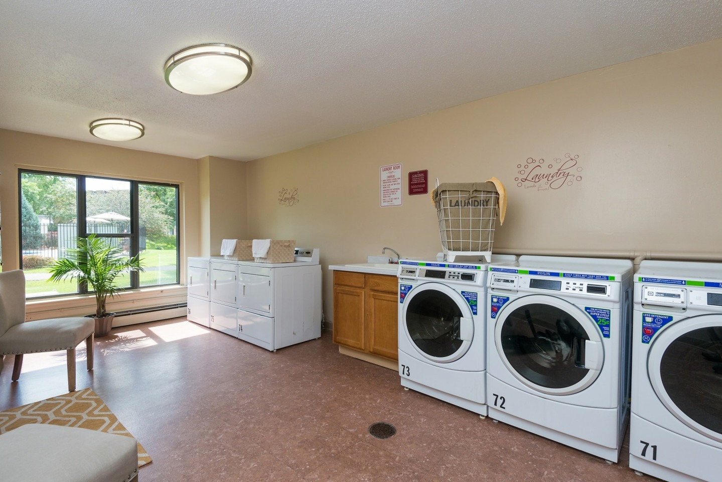 Windsor South Apartments Image 18