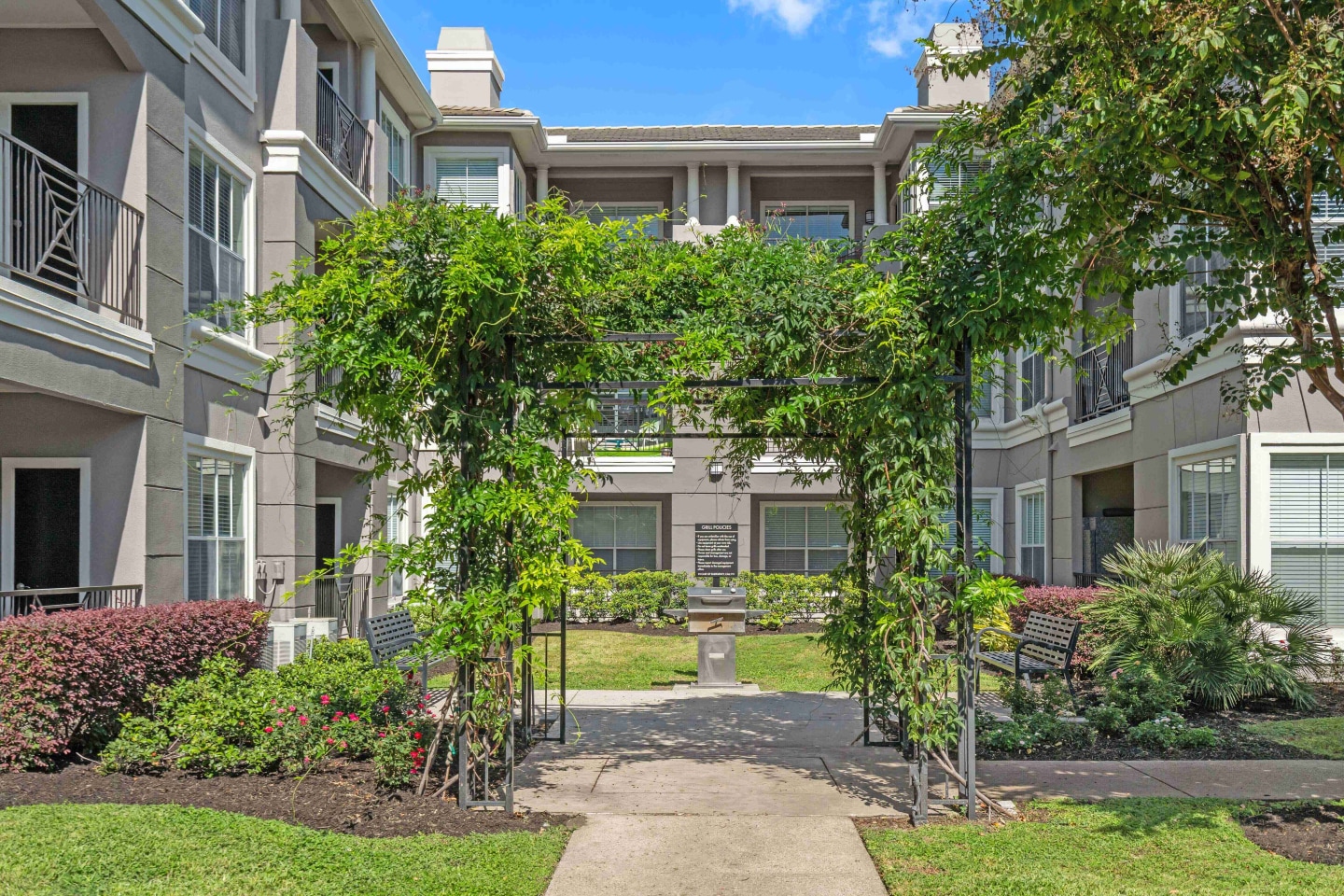 Gables Metropolitan Uptown Image 7