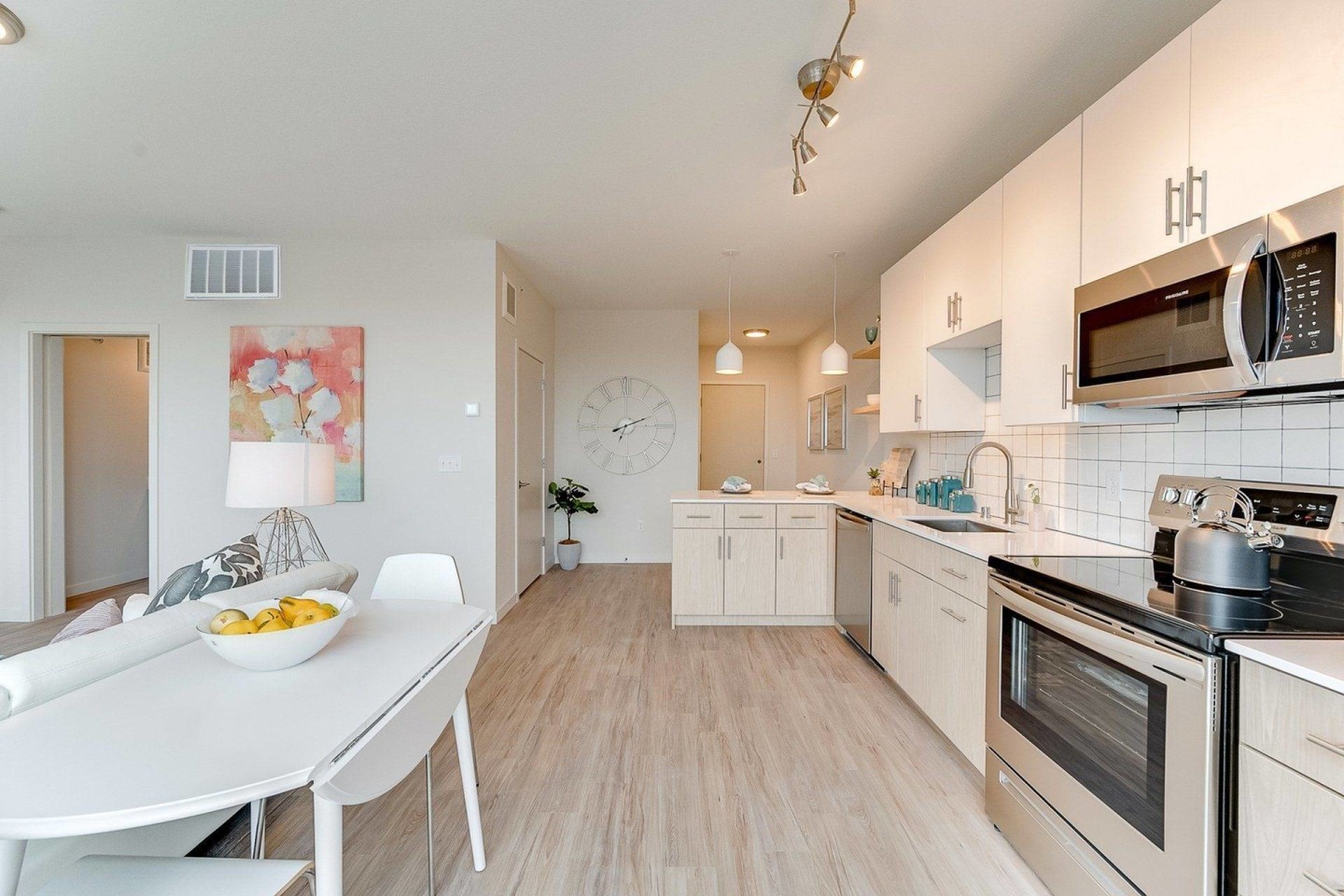 2934 Bryant Avenue Image 16