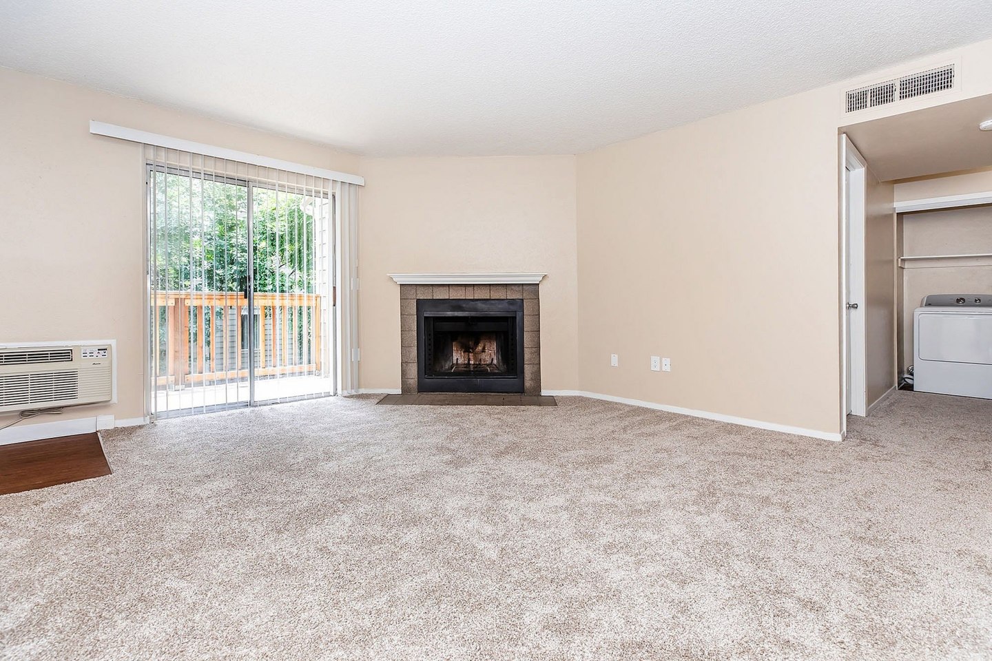 Knollwood Apartments Image 1