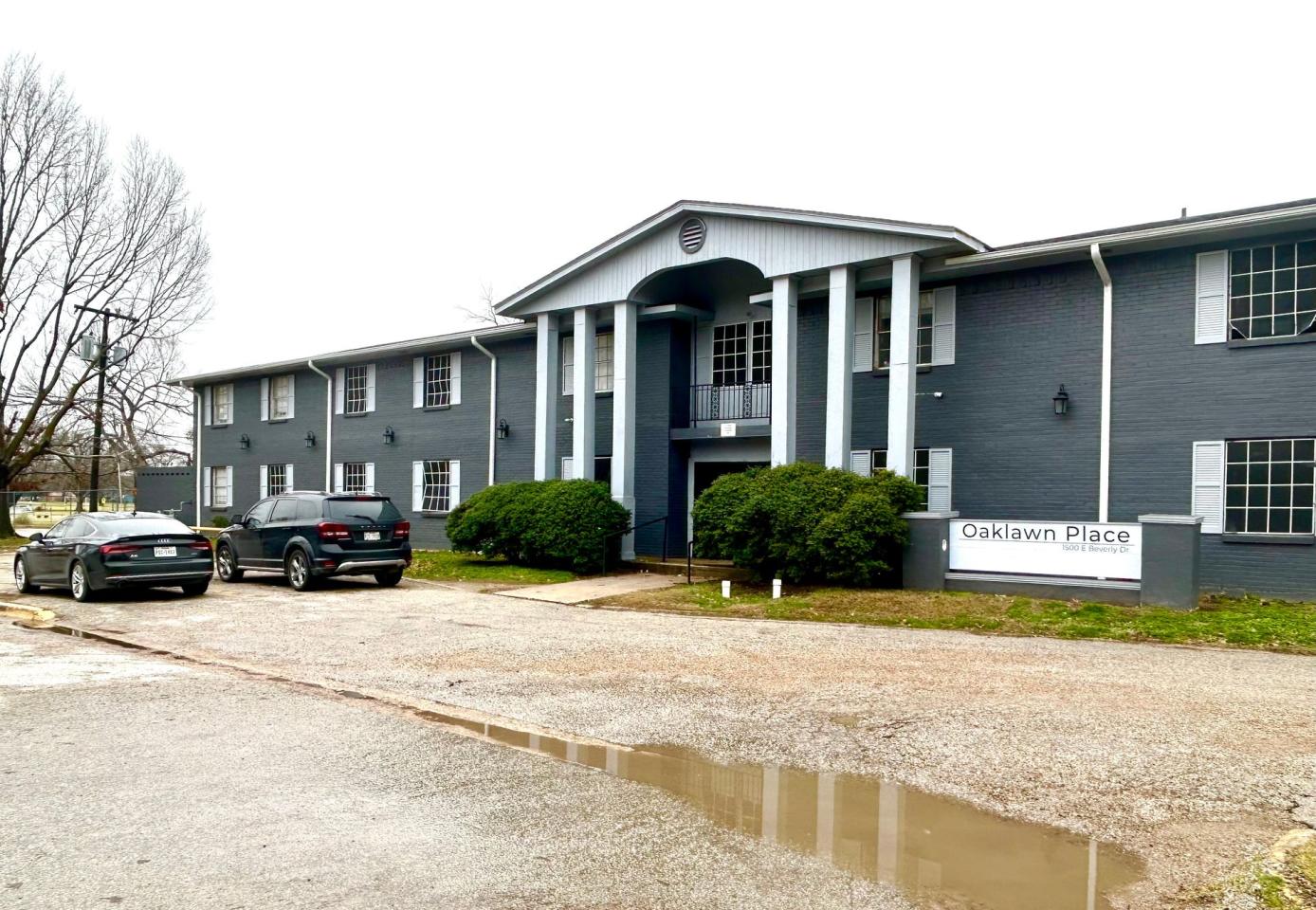 Oak Lawn Place Image 11