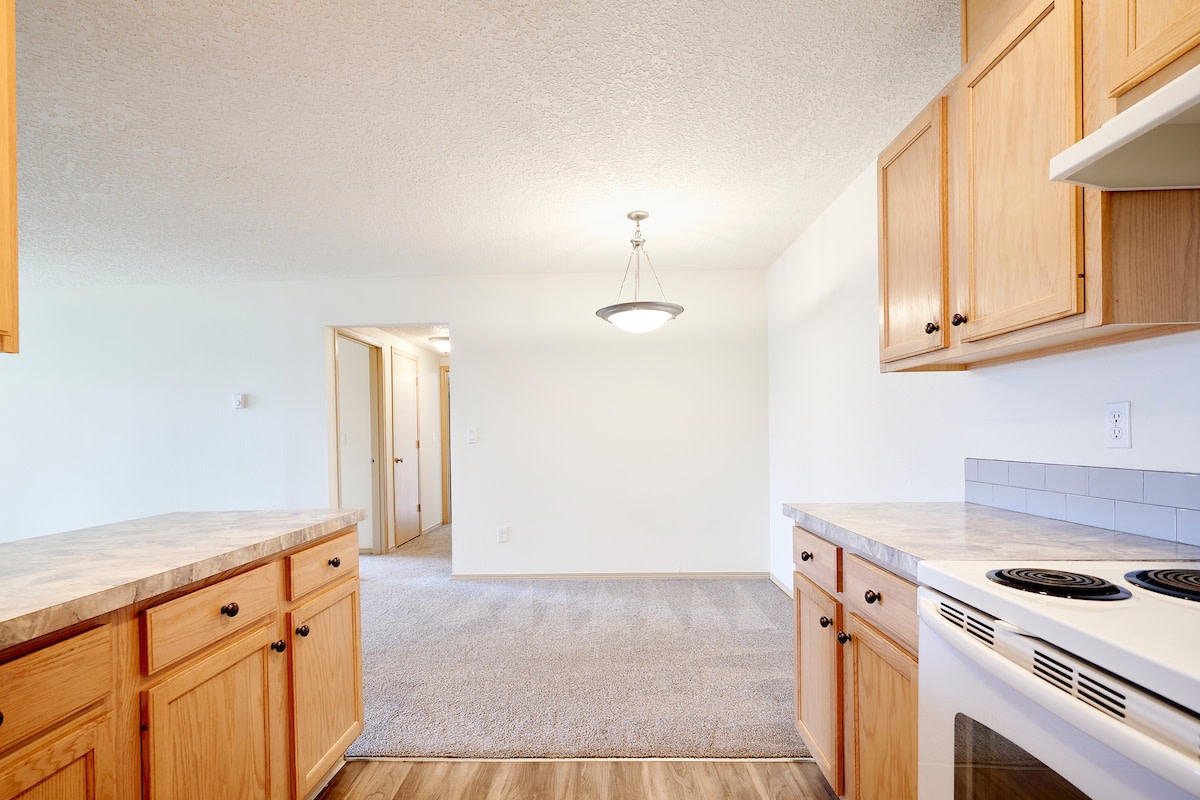 Devonwood and First Place Apartments Image 7