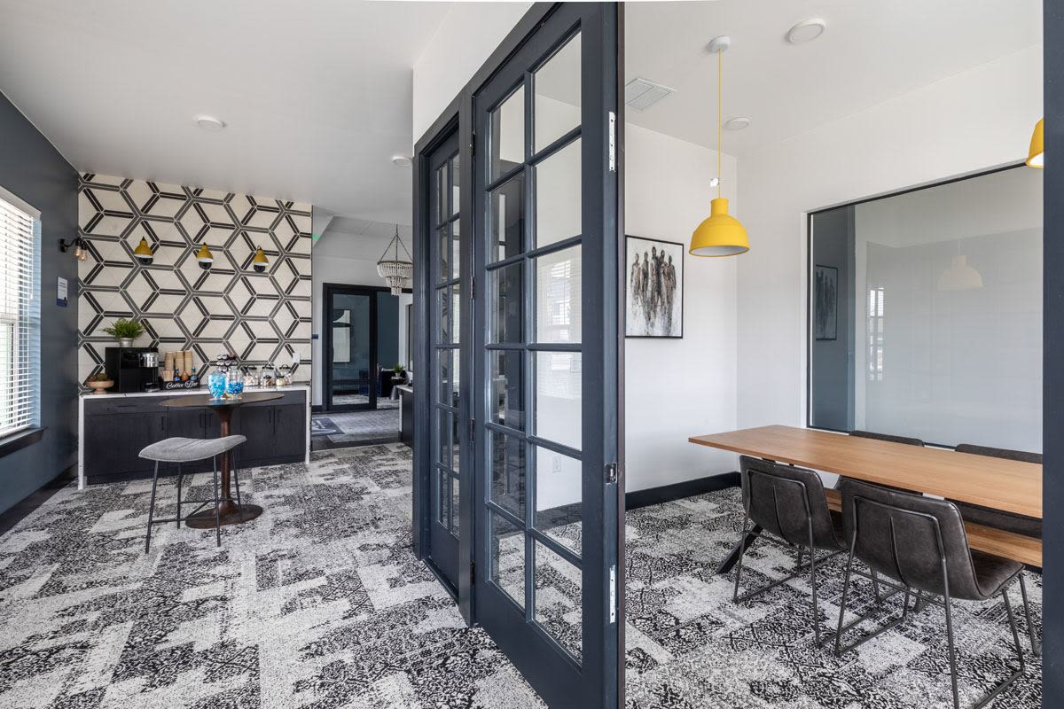Ladora Modern Apartments Image 21