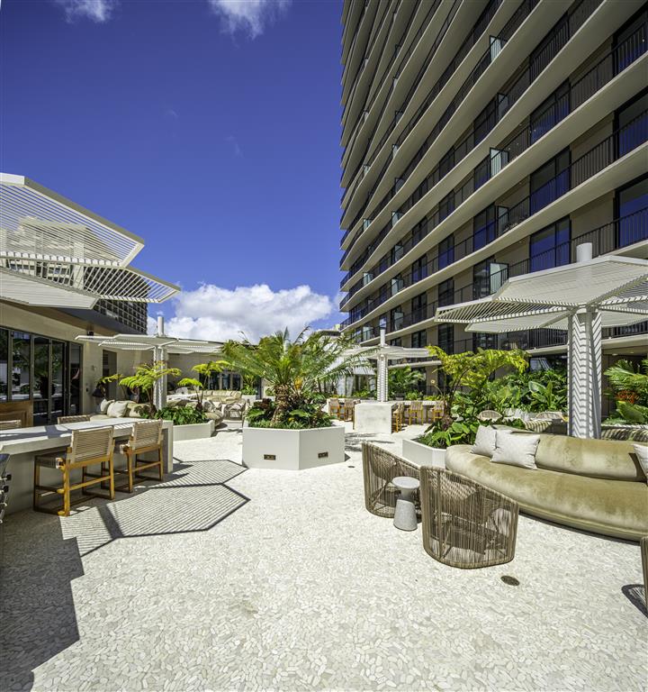 Lilia Waikiki Image 11