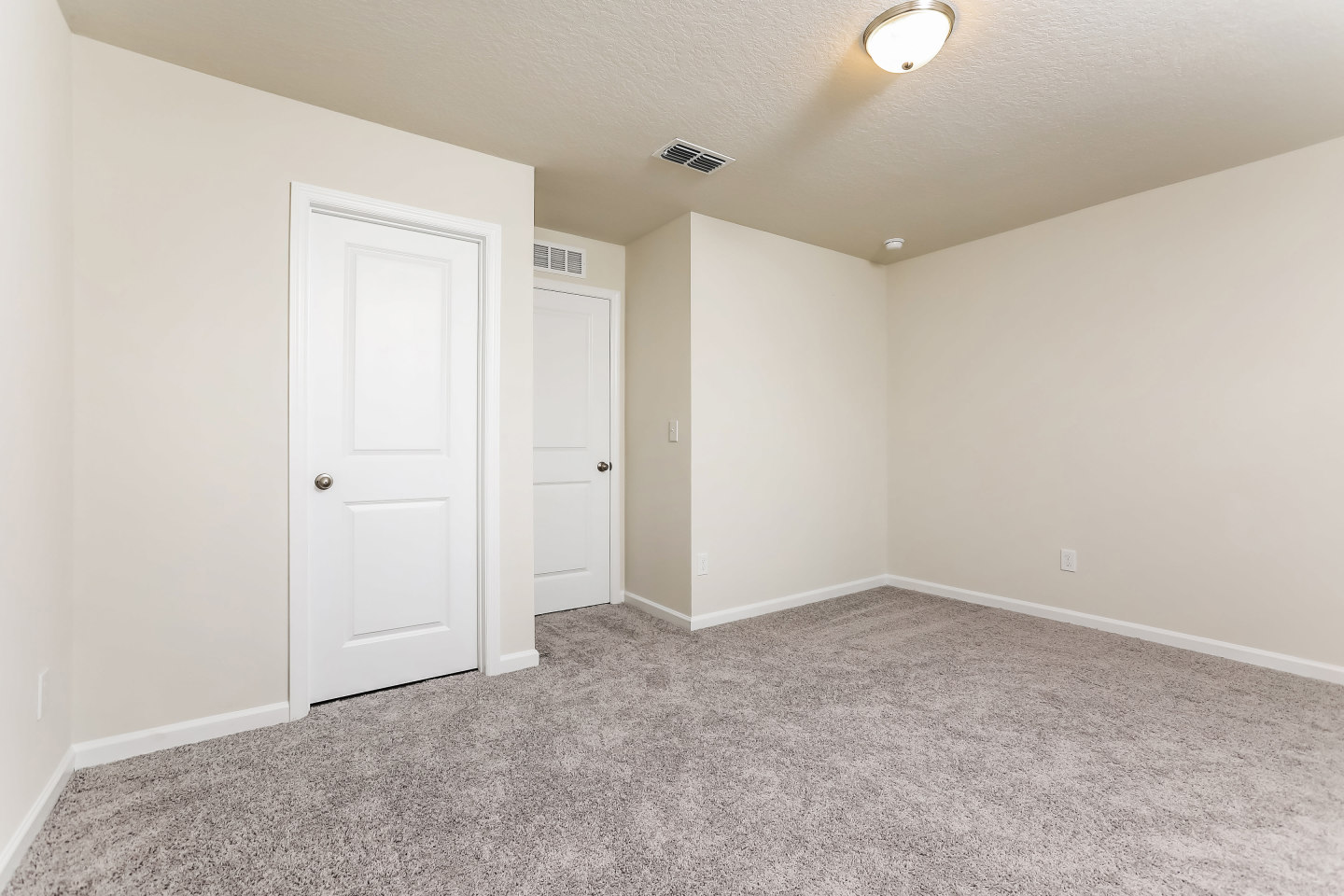 Lincoln Oaks Image 15