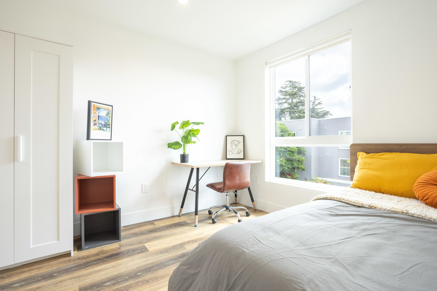 1458 W 37th Street - Co-Living Housing Image 2