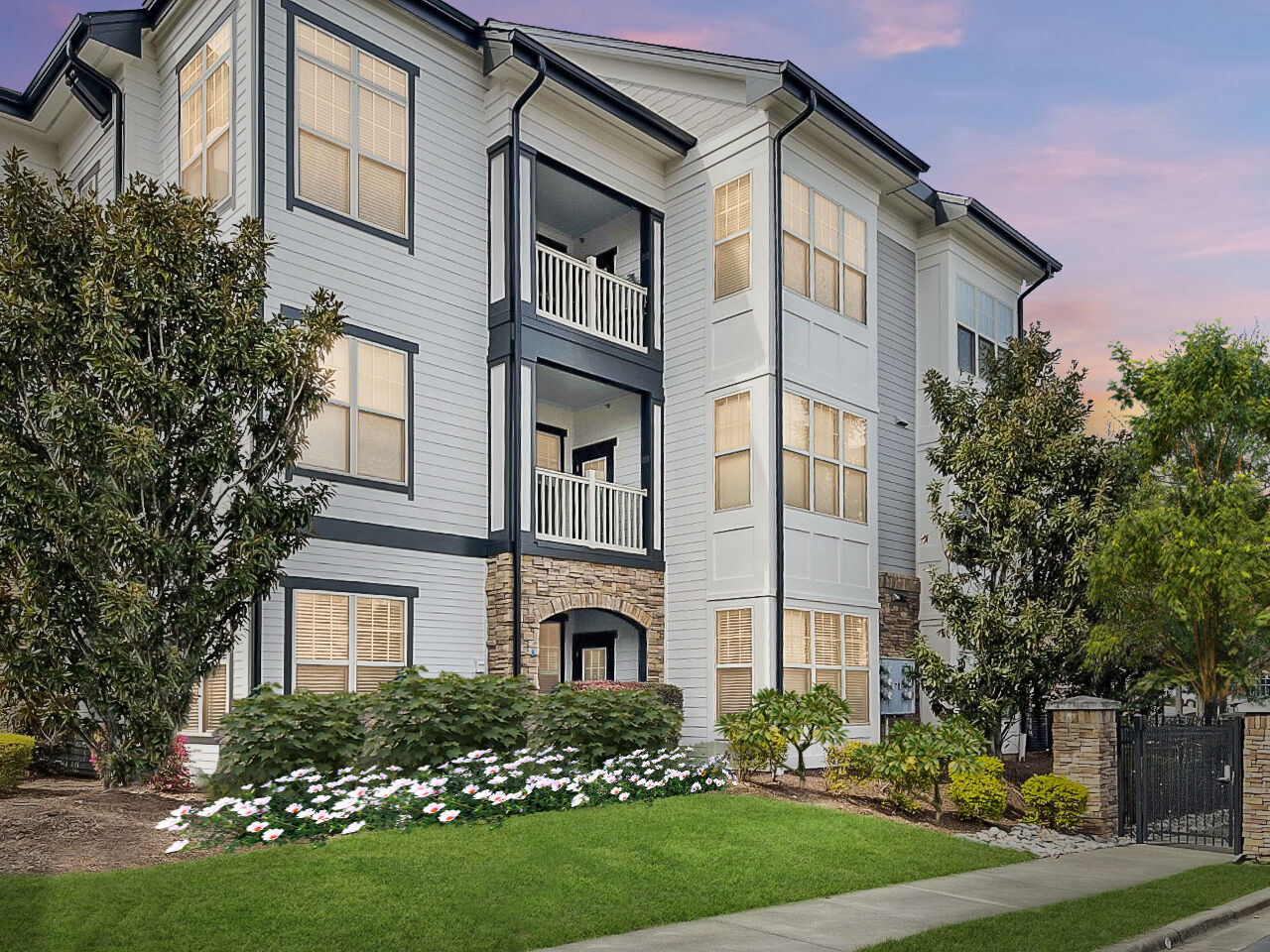 Southpoint Village Image 3