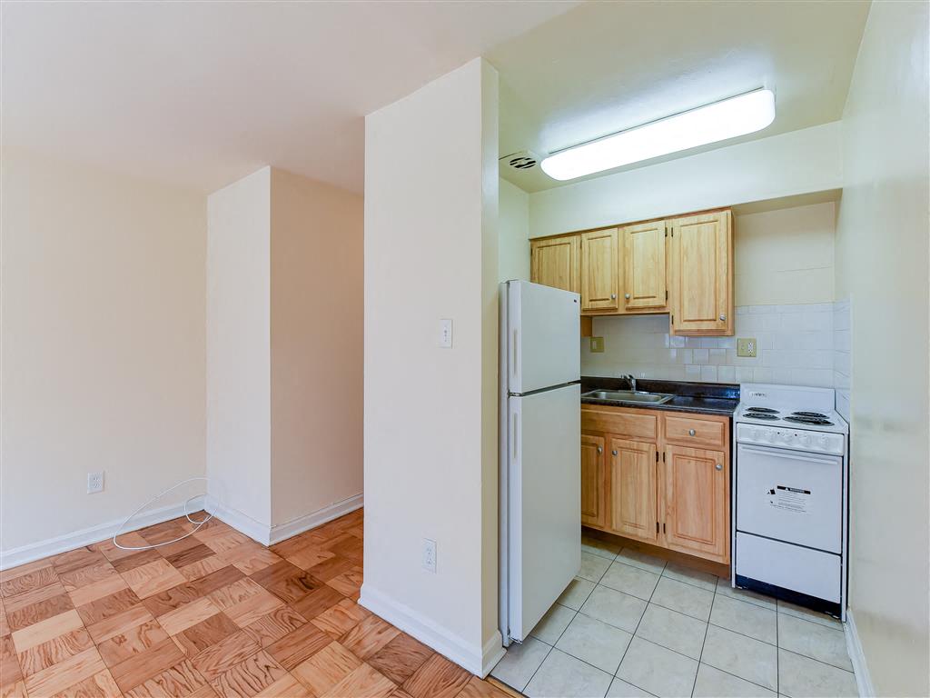 Alpha House Image 10