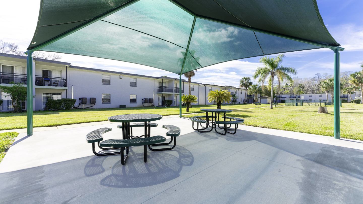 Palm Cove Apartments Image 17