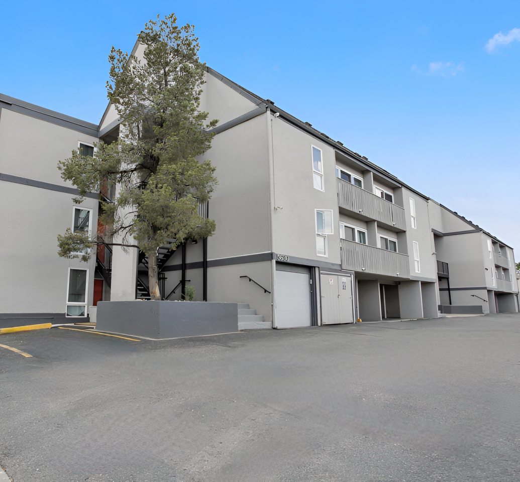 Lakeridge Terrace Apartments Image 1