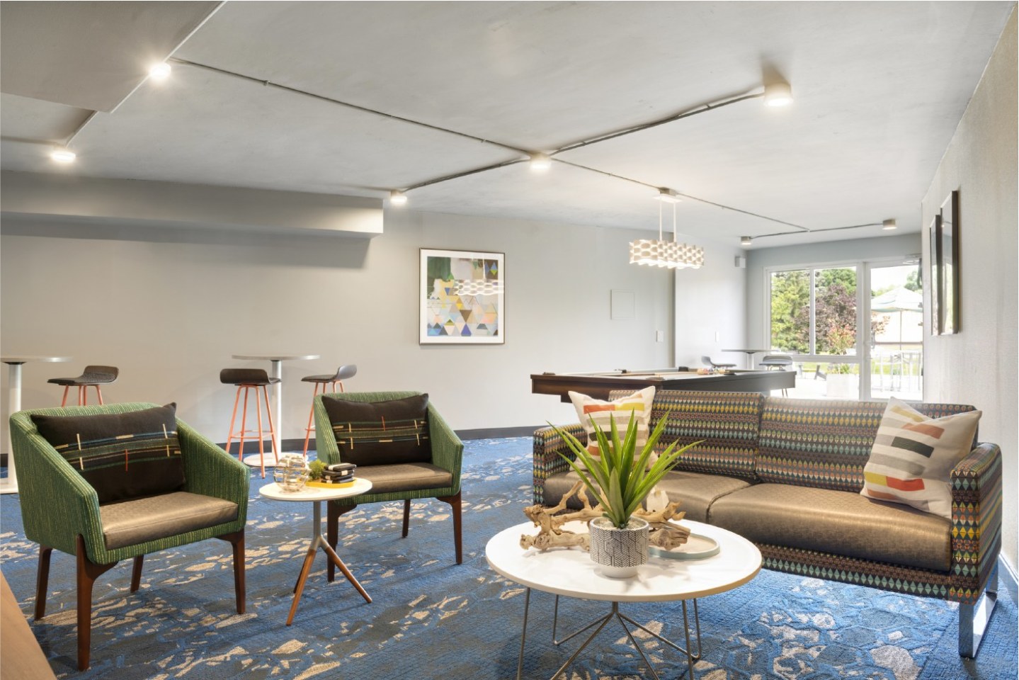 Pebblebrook Court Image 8