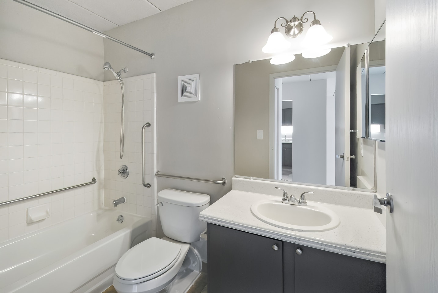 Senior Housing - Highland Towers Image 6