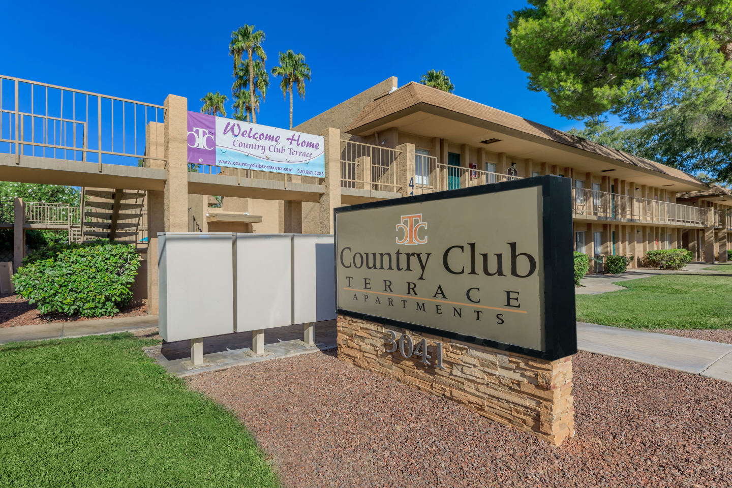 Country Club Terrace Image 22