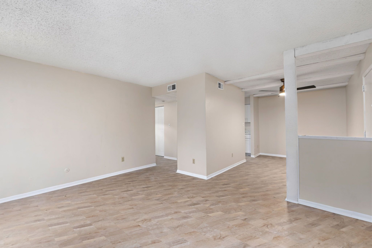 Stone Oak Apartments Image 9