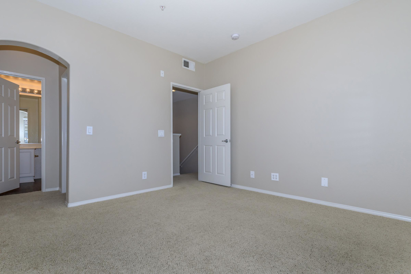 Laurel Glen Apartment Homes Image 2