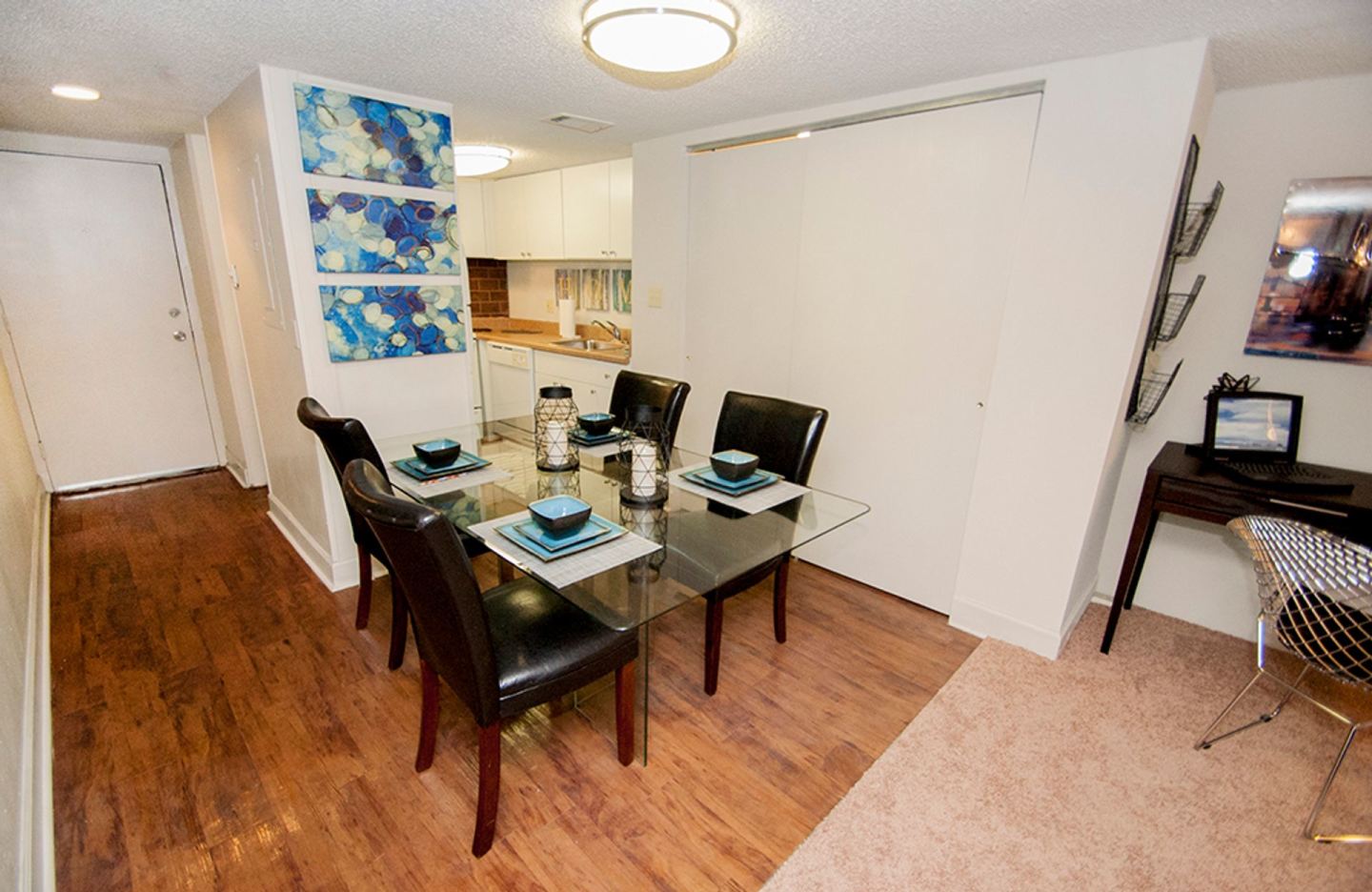 Lake Towers Apartments Image 3