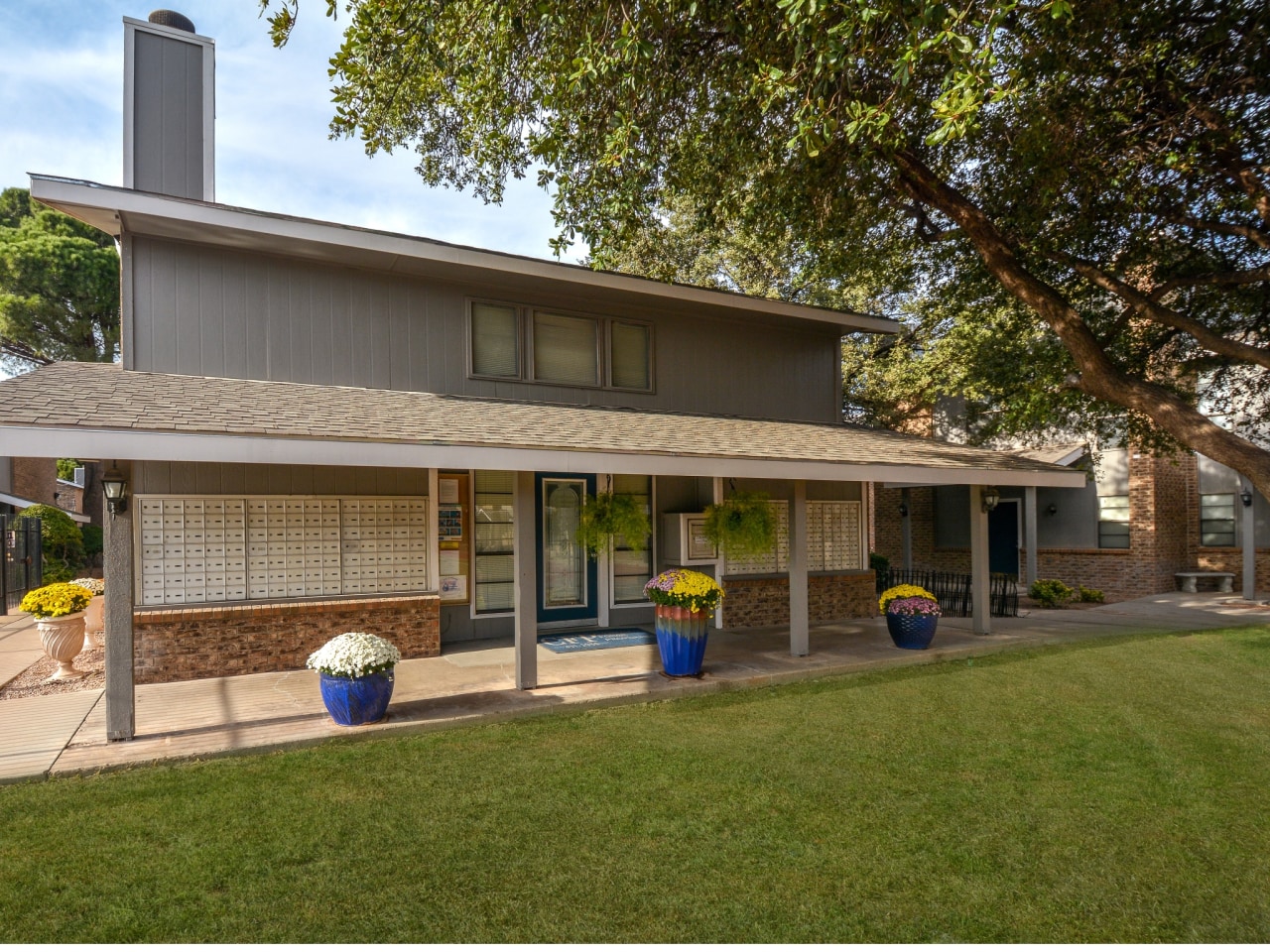 Country Crest Townhomes Image 4