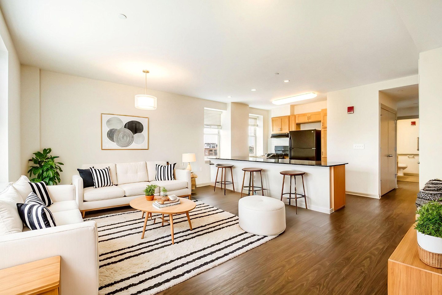 Strathmore Apartments Image 8