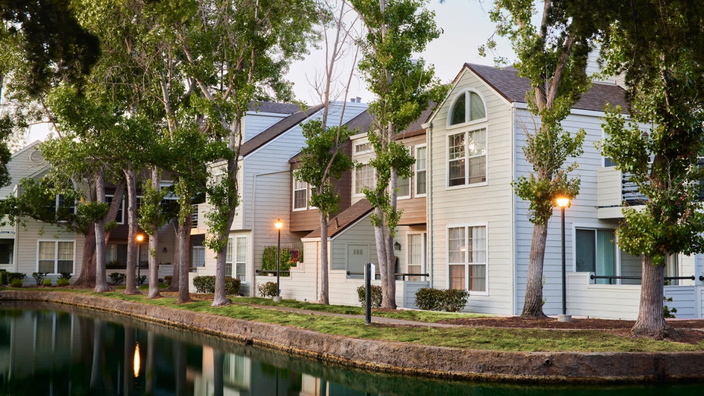 Schooner Bay Apartment Homes Image 12