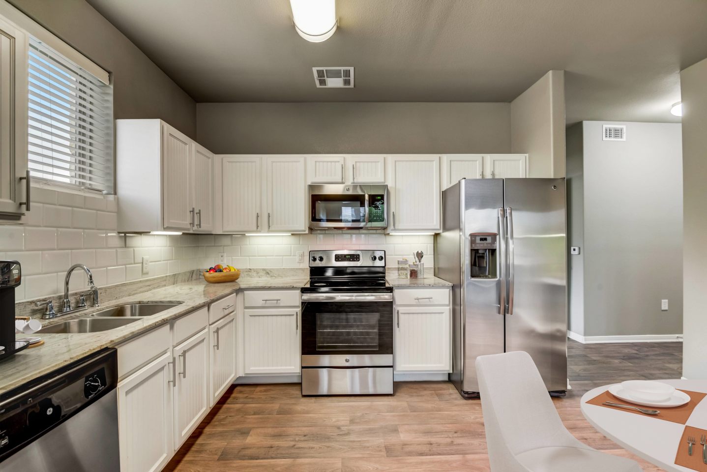 Gateway Oaks Apartments Image 3