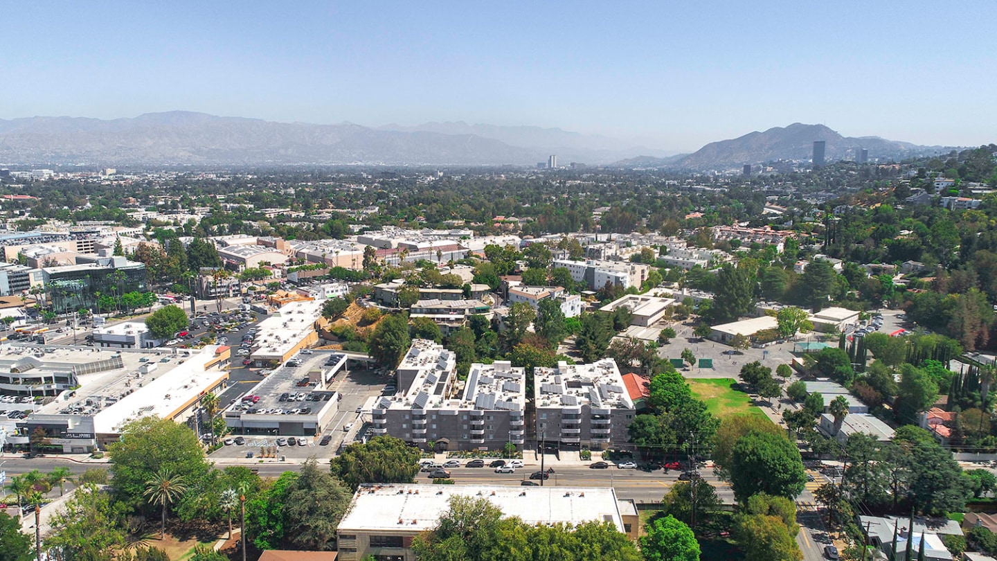 Catalina Apartments Image 30