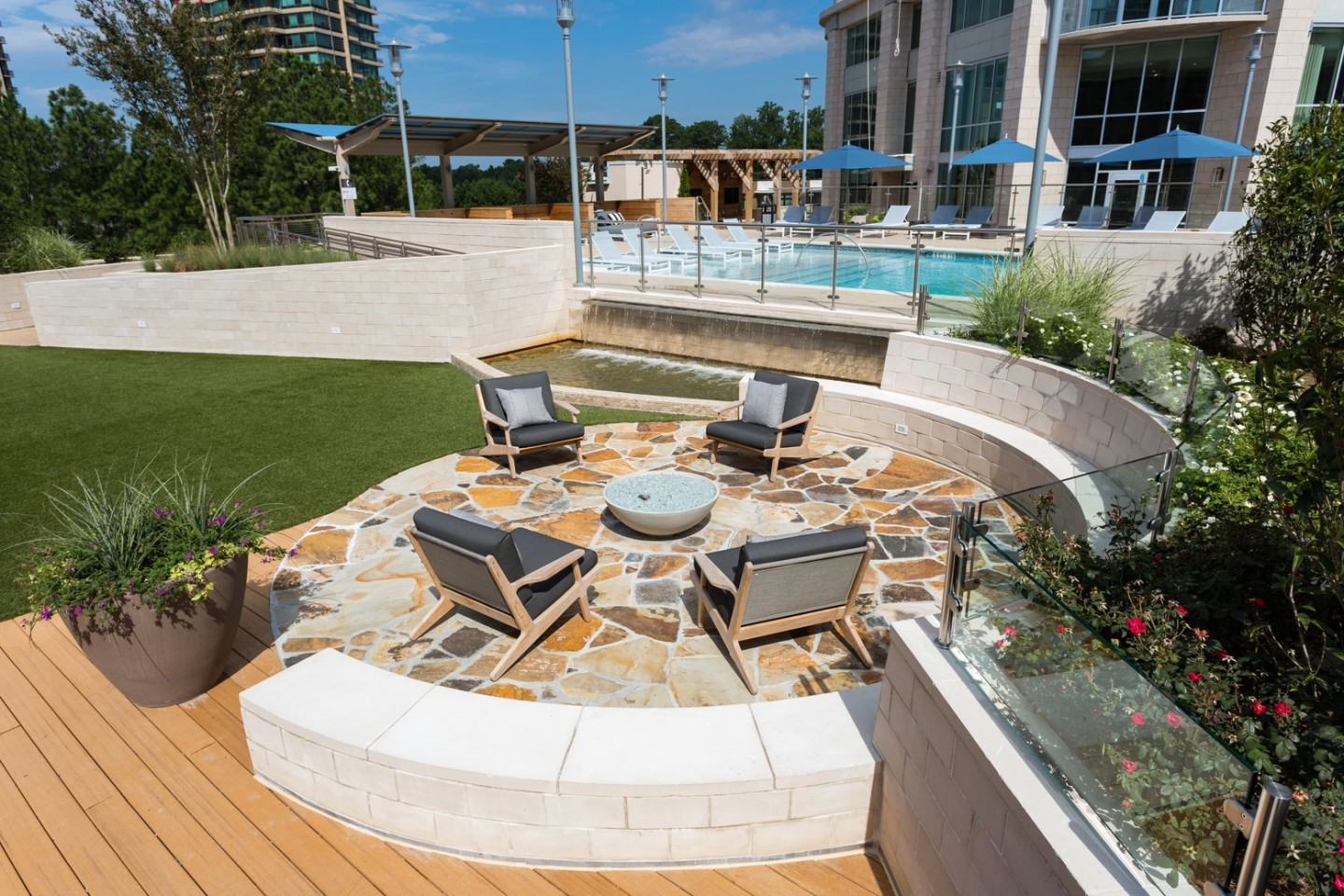 The Huntley Luxury Apartments Image 72