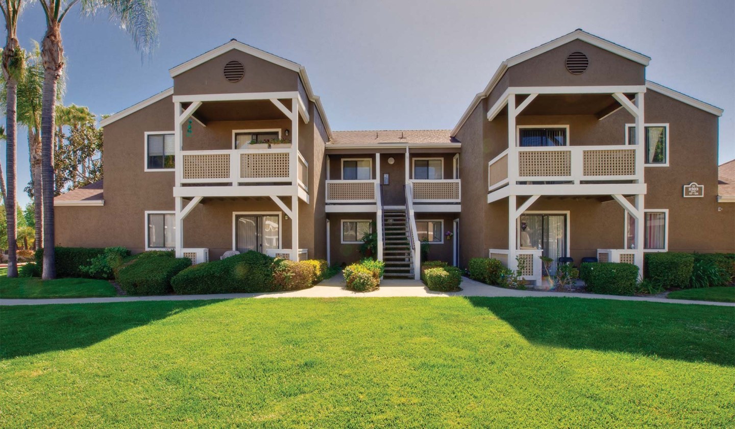 Island Club Apartments Image 11
