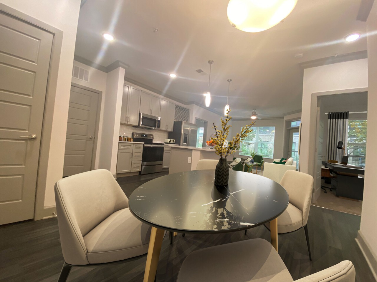 Flats at Springhurst Image 46