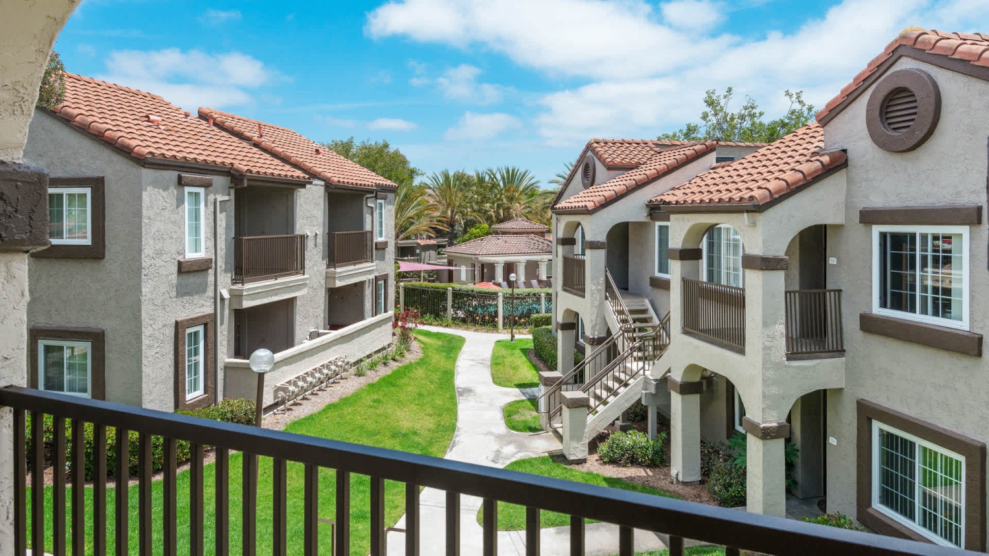 The Village at Del Mar Heights Image 8