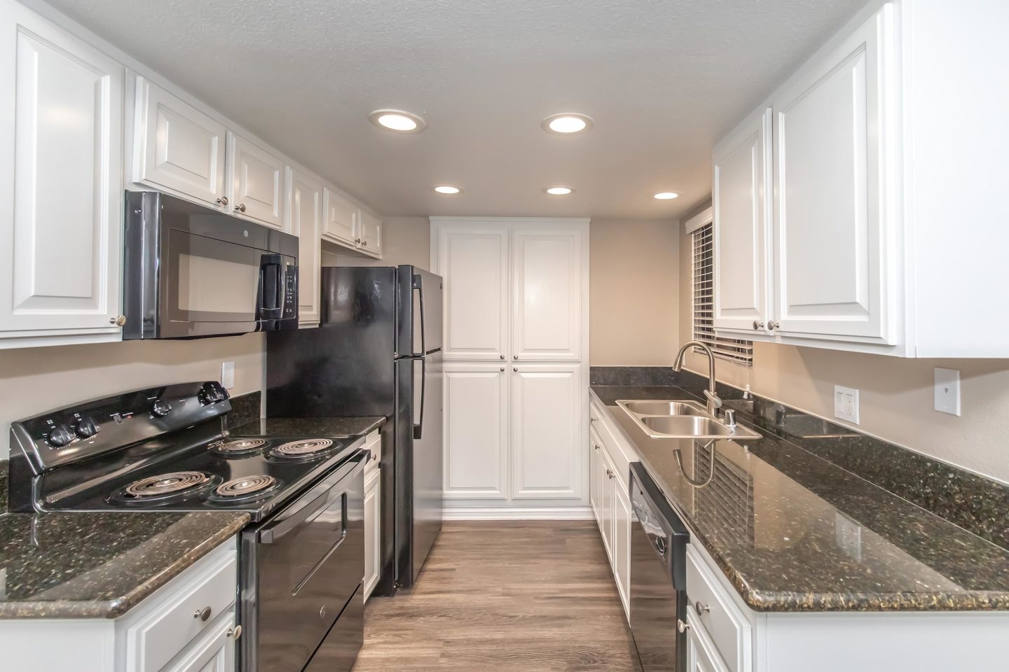 Mosaic Apartment Homes Image 43
