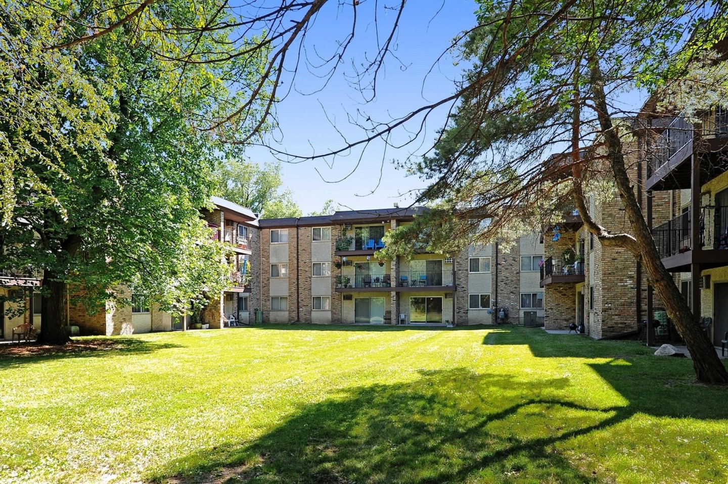 The Provinces Apartments Image 10