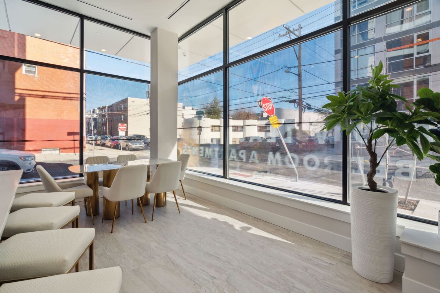 720 Thompson Street Image 12