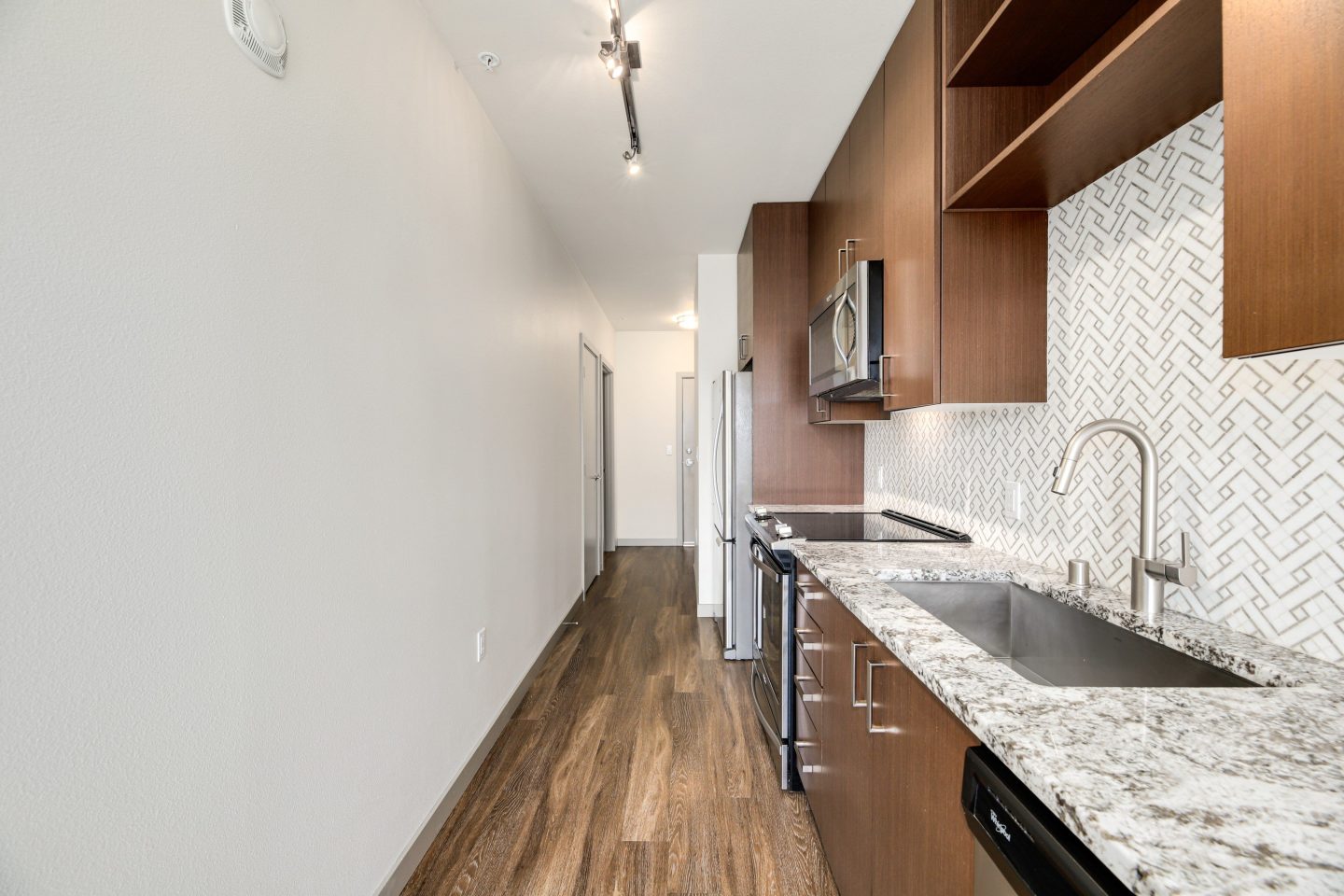 Clarendon Image 14