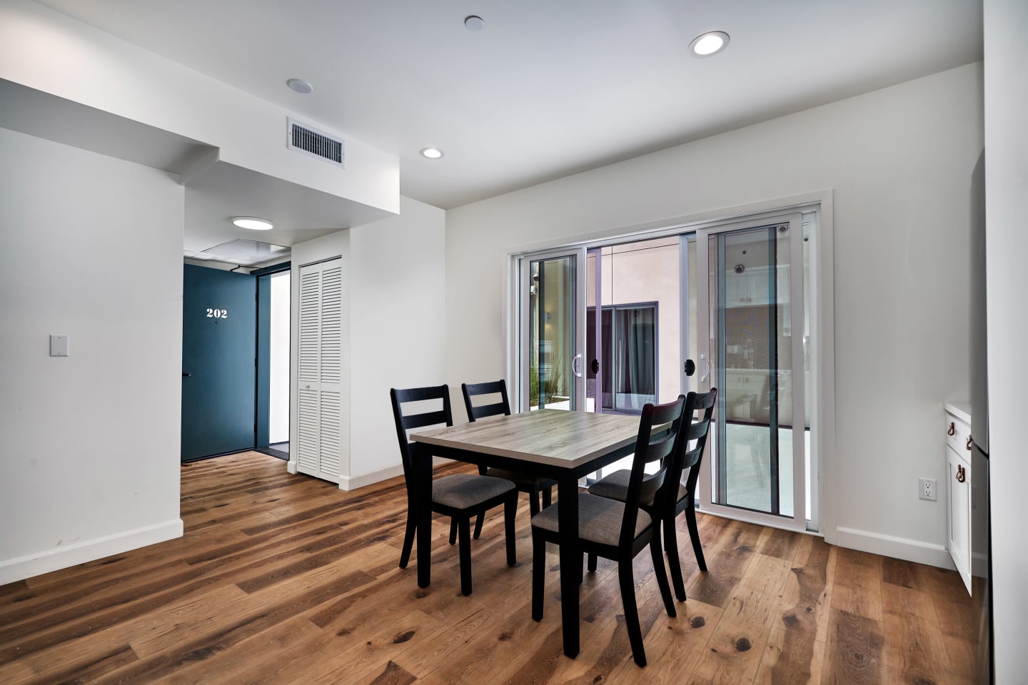 2600 S Catalina Street - Co-Living Image 34