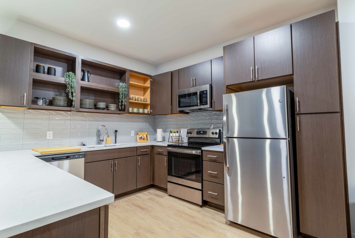 The Lydell Luxury Living Image 15