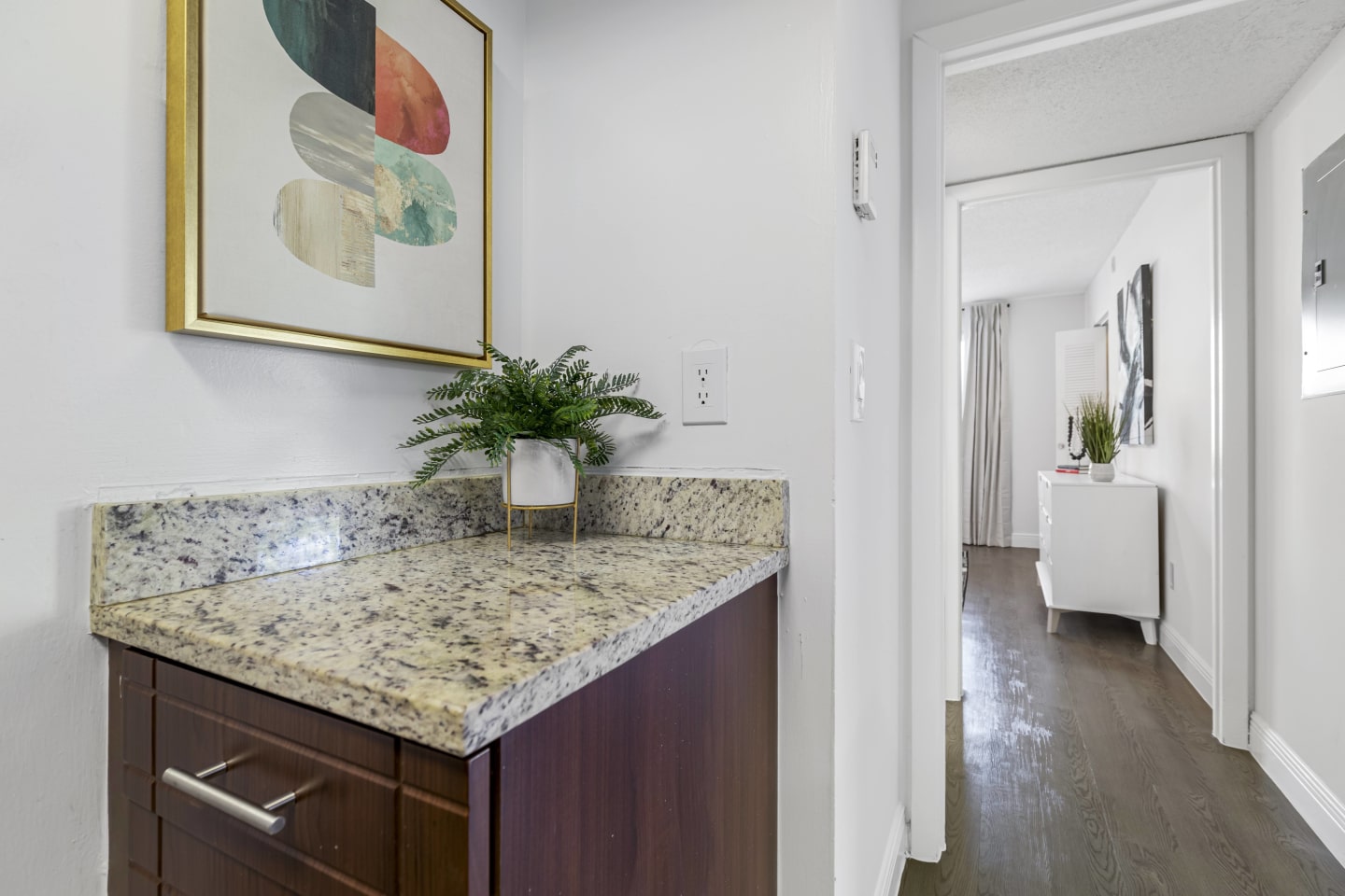 Alvista Hollywood Image 16