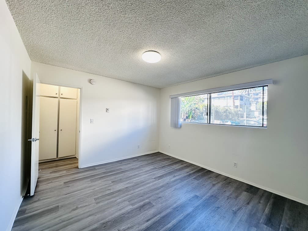 10535 Rose Avenue Image 19