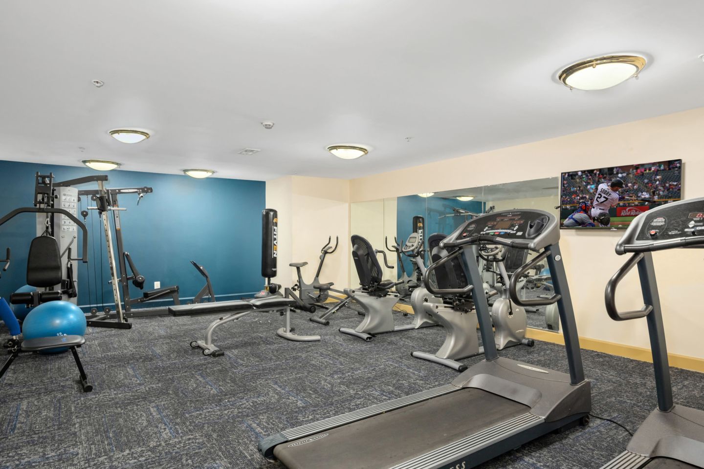 Senior Housing - Manchester Lakes Apartment Homes Image 16