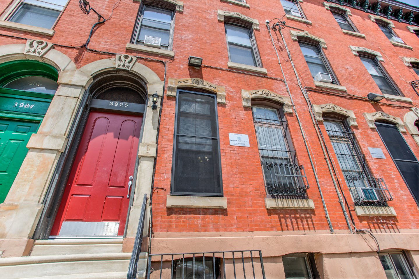3925 Pine Street Image 1