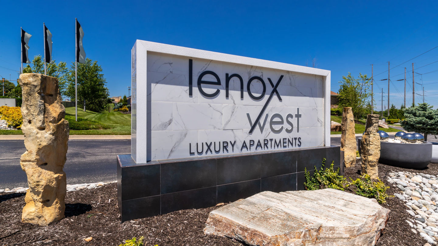 Lenox West Luxury Apartments Image 46