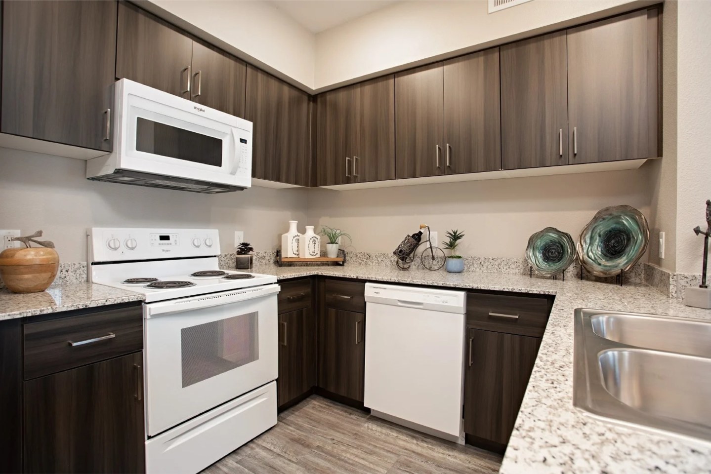Zinc Apartments Image 9