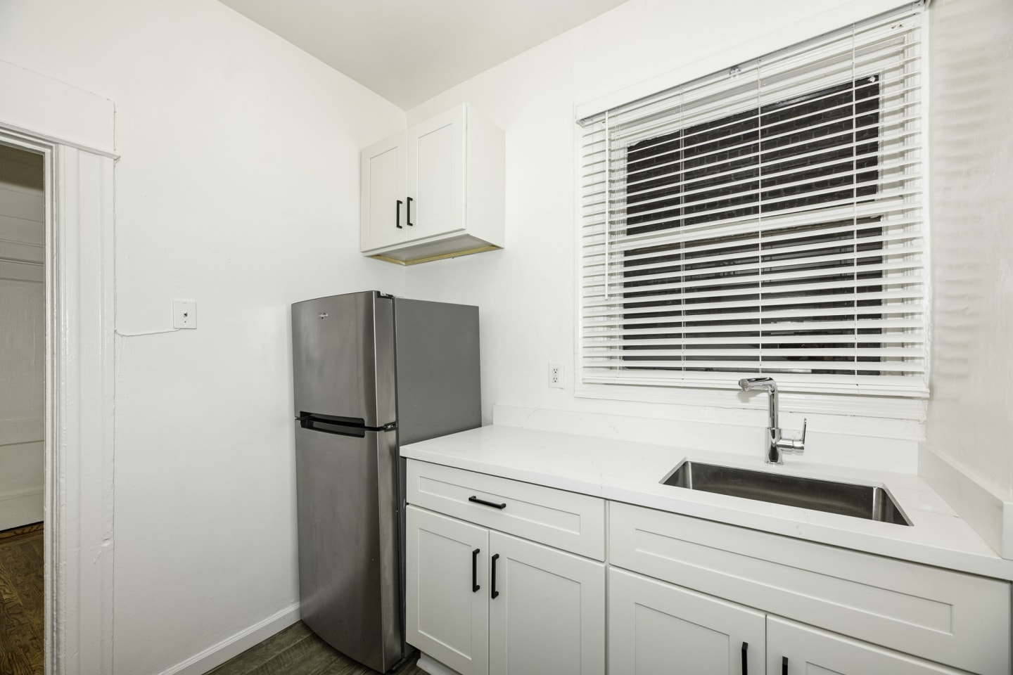 747 ELLIS Apartments Image 11