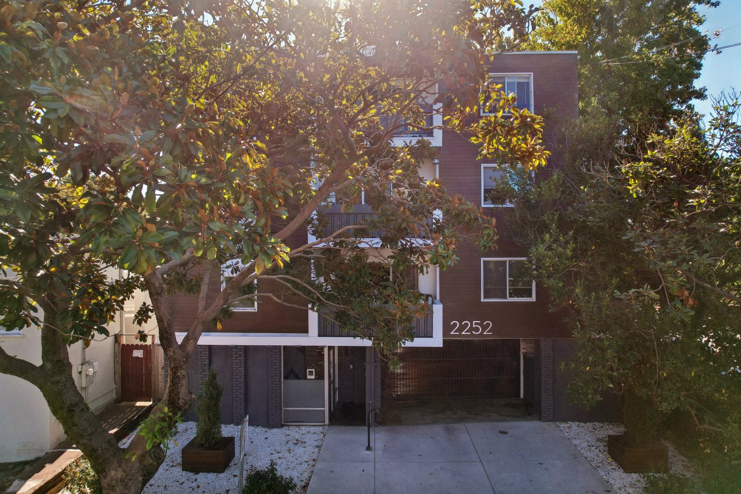 2252 Parker Street Image 8