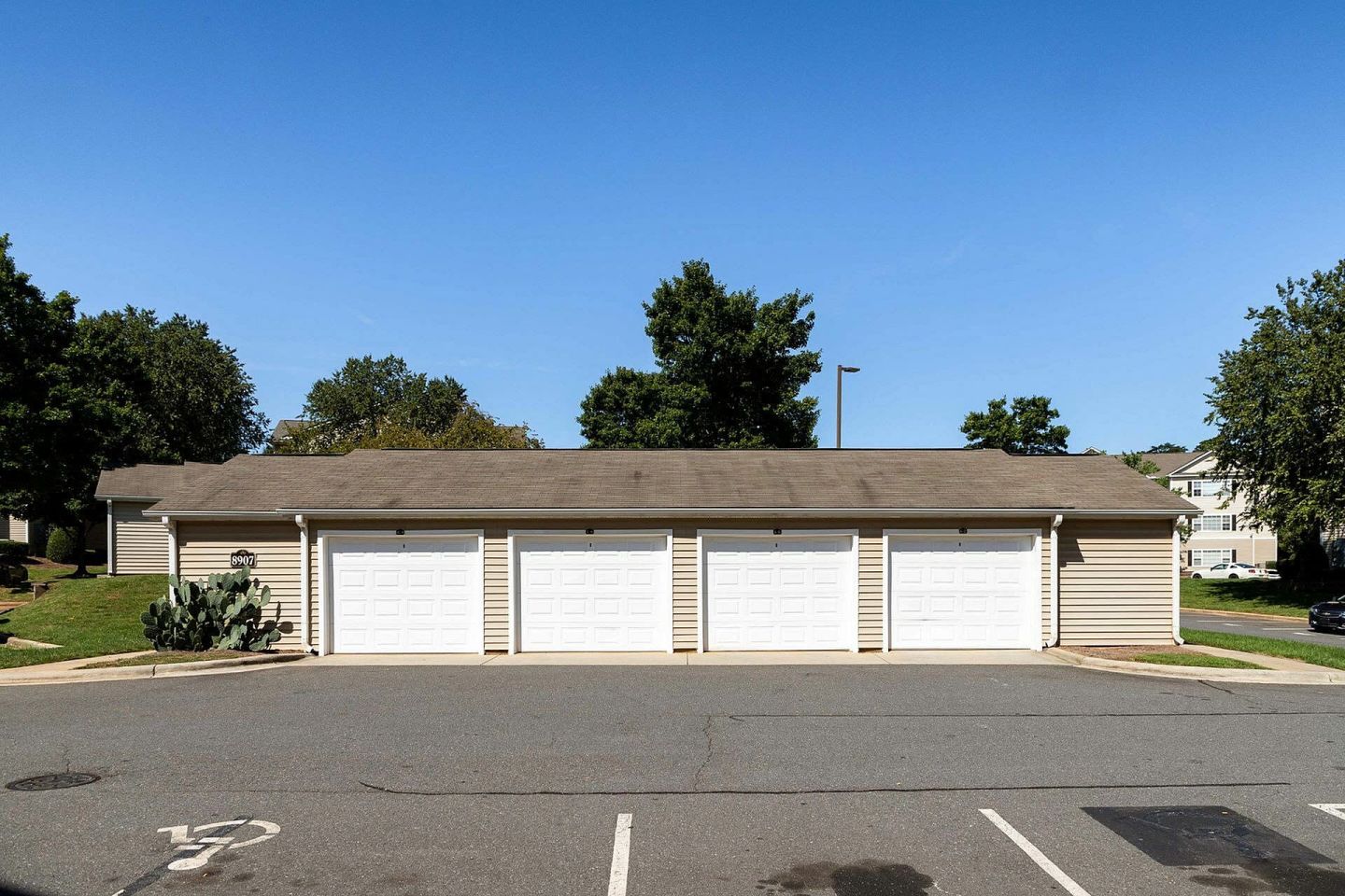 Abberly Woods Apartment Homes Image 14