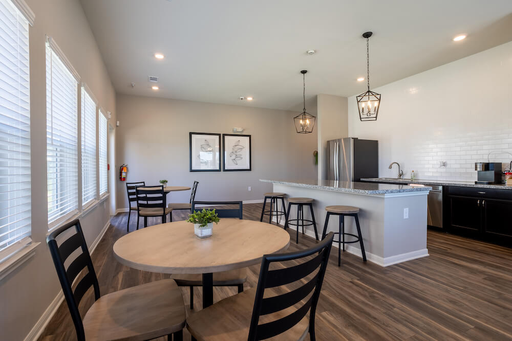 Promenade Luxury Apartments Image 16